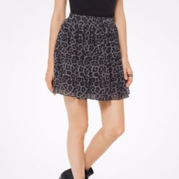 Michael Kors - Leopard Mini Skirt - Picture 1 of 2